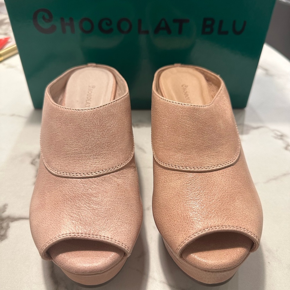 Size 6 - Chocolat Blu Wind Nude Leather Women’s Wedge Sandal